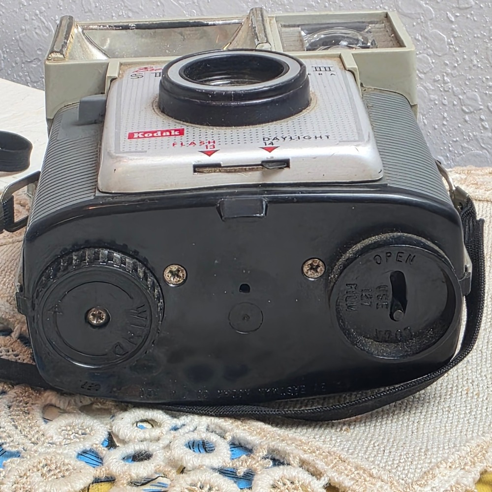 Vintage 1960s Kodak Brownie Starmite III 127 Film Camera Grey Mid Century USA - Picture 9 of 9